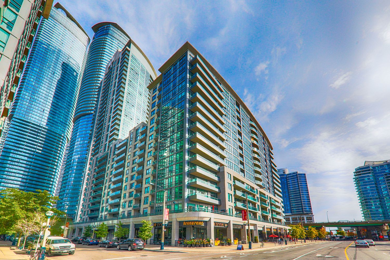 19 Grand Trunk Crescent. Infinity III Condos is located in  Downtown, Toronto - image #1 of 4