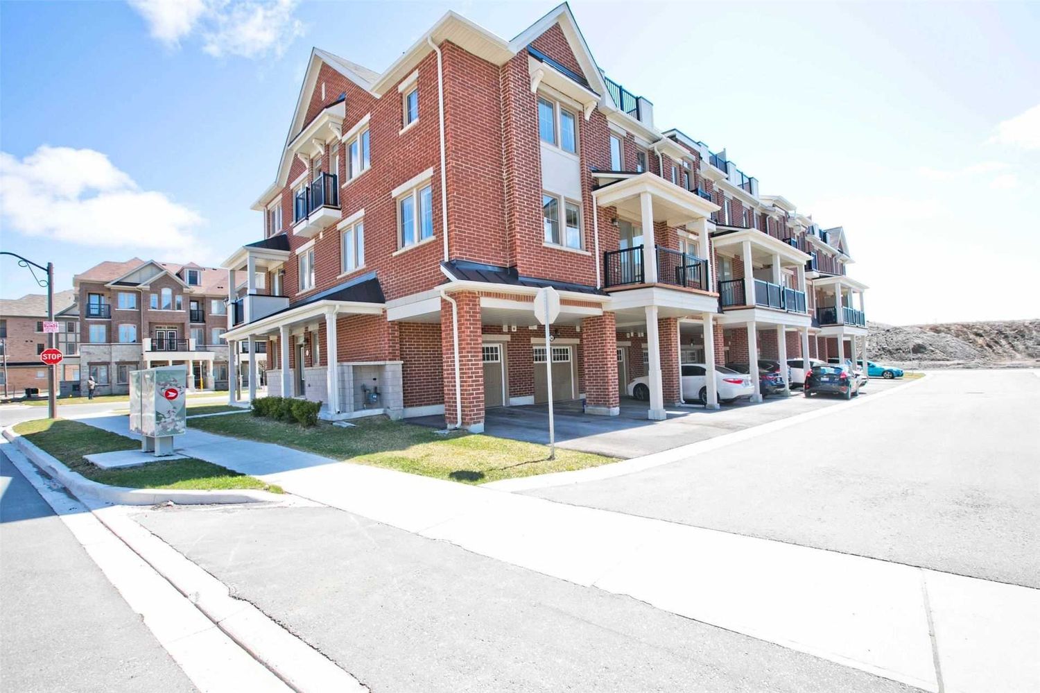 40-98 Cornell Centre Boulevard. Cornell Markham Townhomes is located in  Markham, Toronto - image #2 of 2