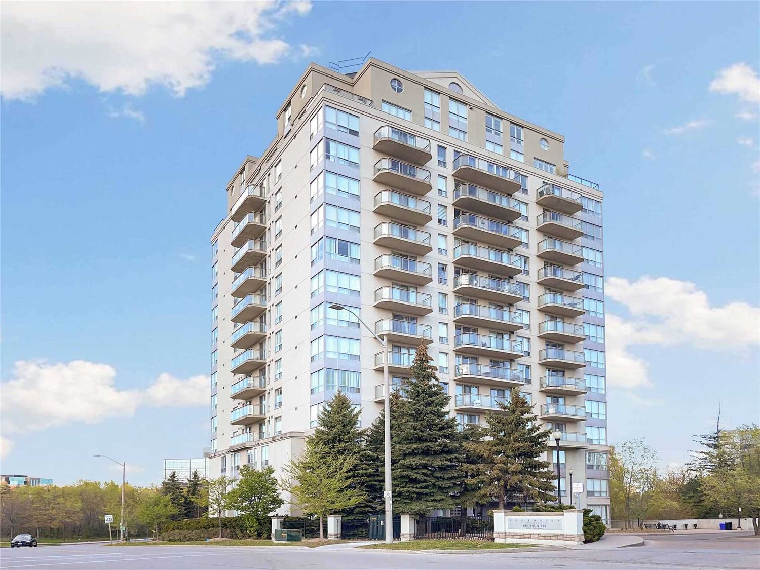 385-399 South Park Road. Edgewater at the Galleria Condos is located in  Markham, Toronto - image #1 of 2