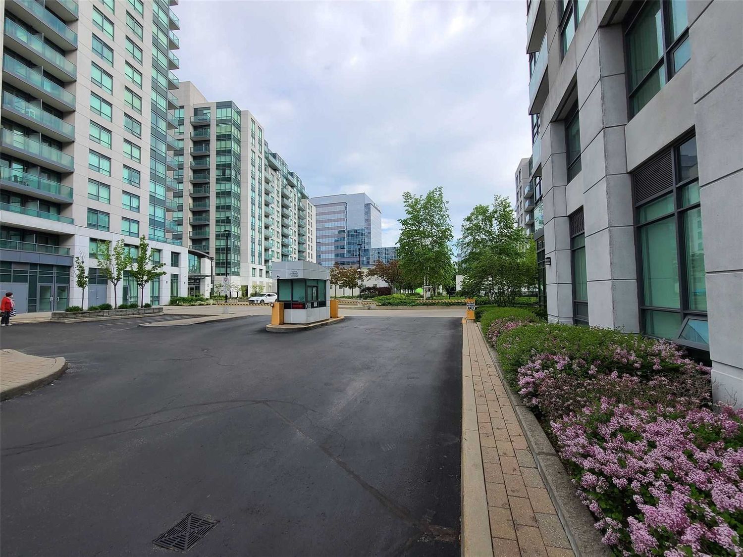 75 South Town Centre Boulevard. EKO Condos is located in  Markham, Toronto - image #2 of 2