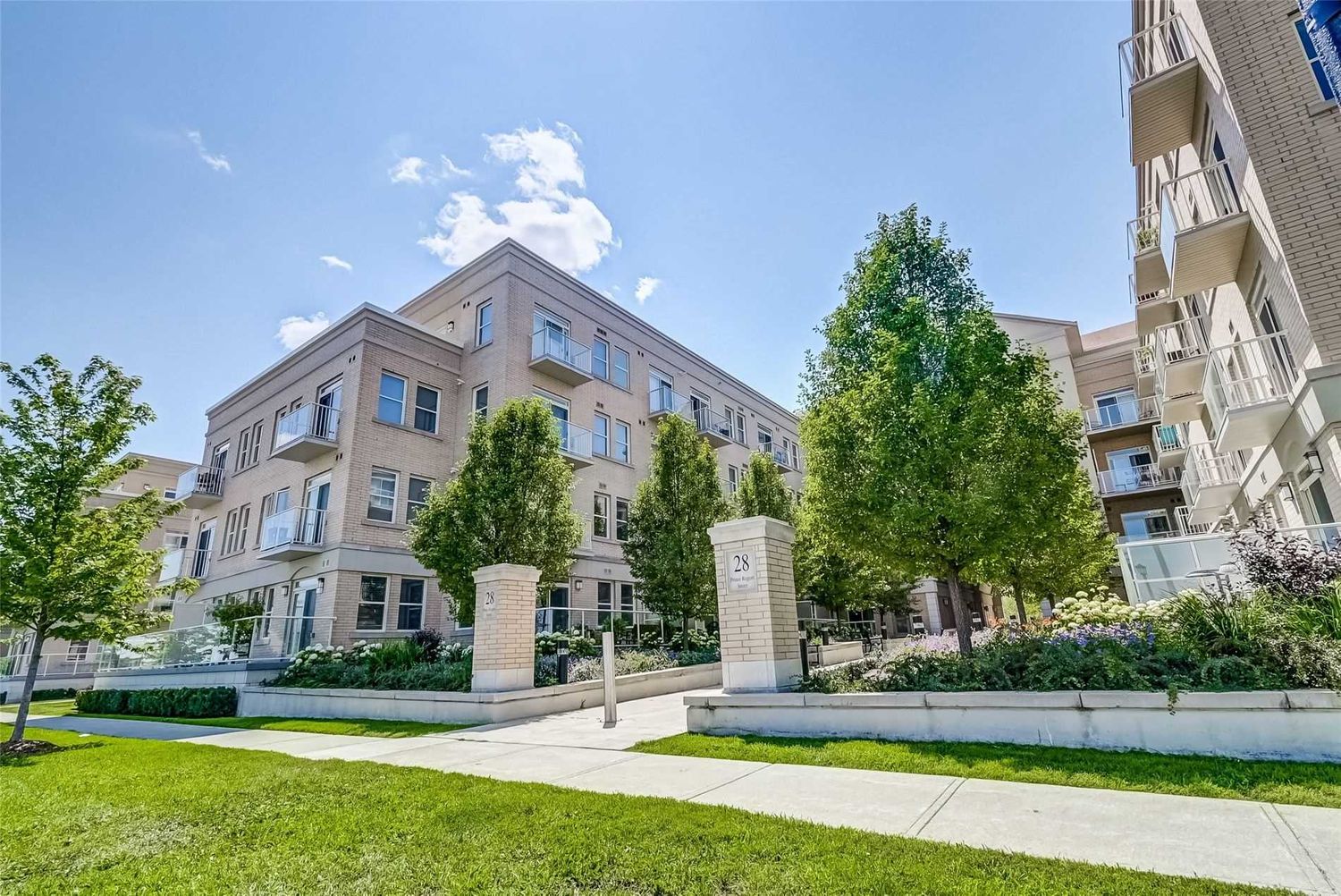 28 Prince Regent Street. Garden Court Condos is located in  Markham, Toronto - image #2 of 5