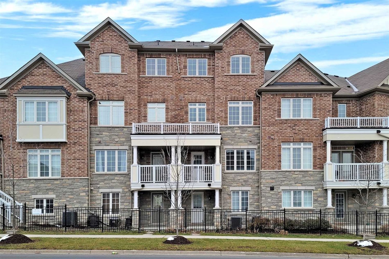 1-170 Roy Grove Way. Markham Meadows Townhomes is located in  Markham, Toronto - image #1 of 2