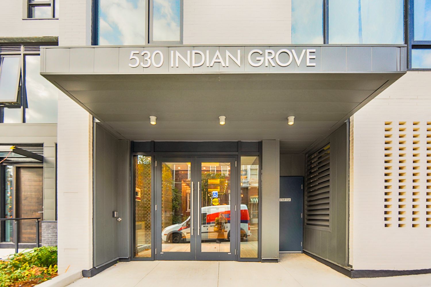 530 Indian Grve. Duke Condos is located in  West End, Toronto - image #4 of 4