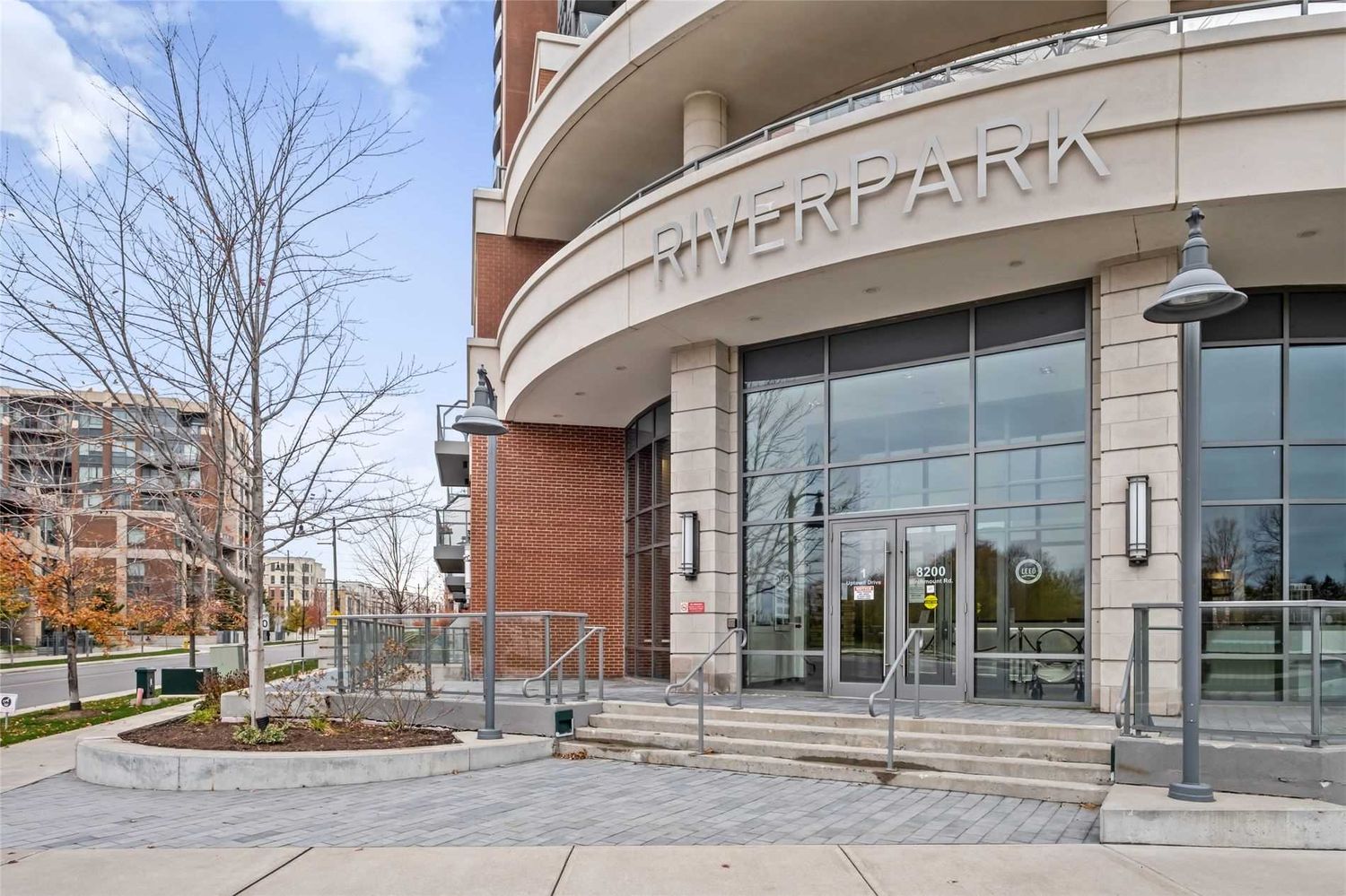 1 Uptown Drive. Riverpark Condos is located in  Markham, Toronto - image #2 of 2