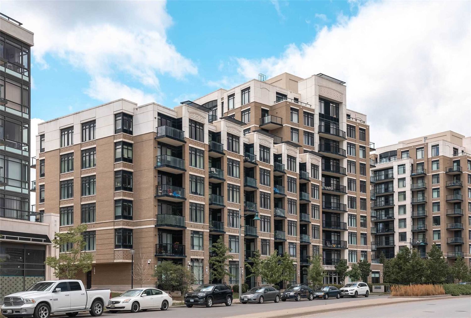 111-151 Upper Duke Crescent. The Verdale Condos is located in  Markham, Toronto - image #1 of 2