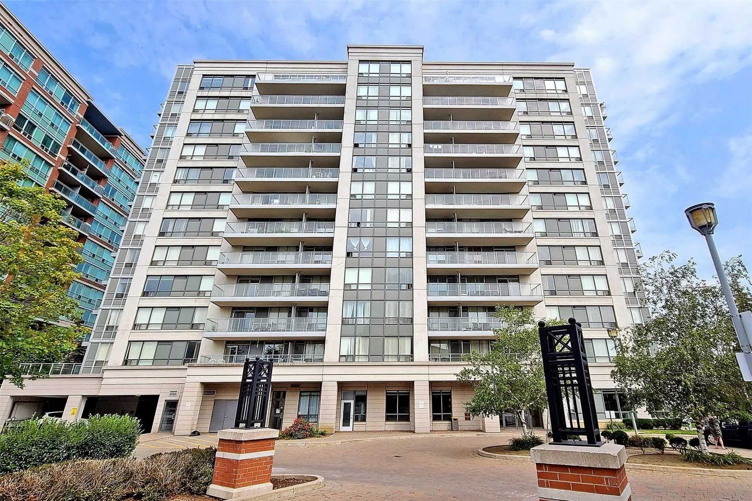 68-88 Times Avenue. Victoria Tower Condos is located in  Markham, Toronto - image #2 of 2