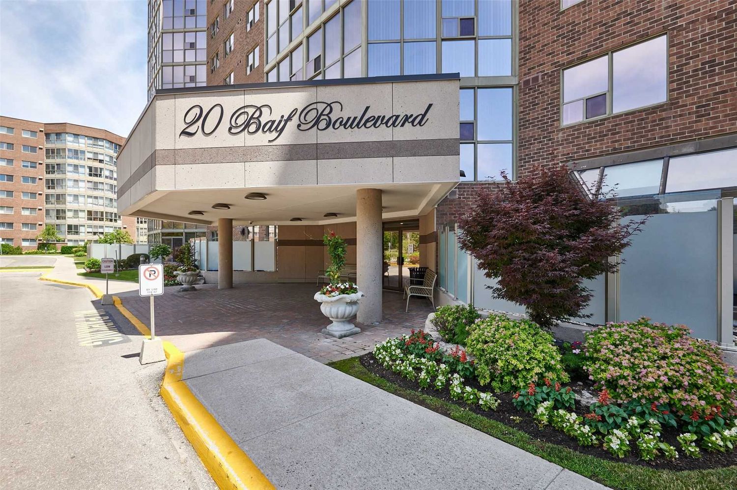 20 Baif Boulevard. 20 Baif Blvd Condos is located in  Richmond Hill, Toronto - image #3 of 3
