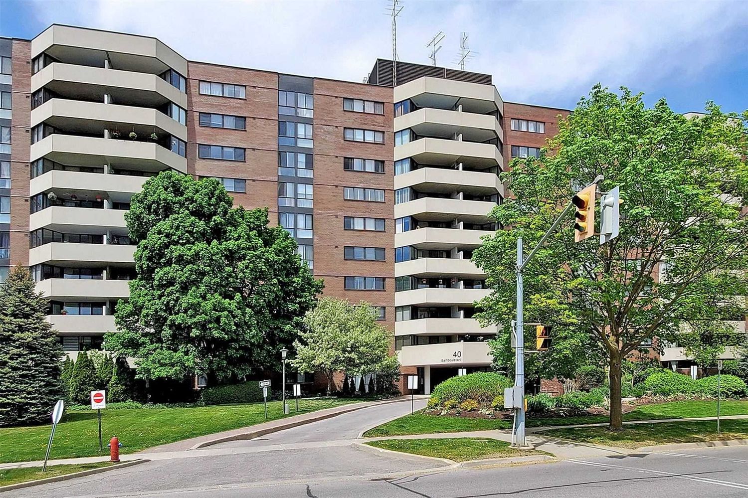 40 Baif Boulevard. 40 Baif Condos is located in  Richmond Hill, Toronto - image #3 of 3