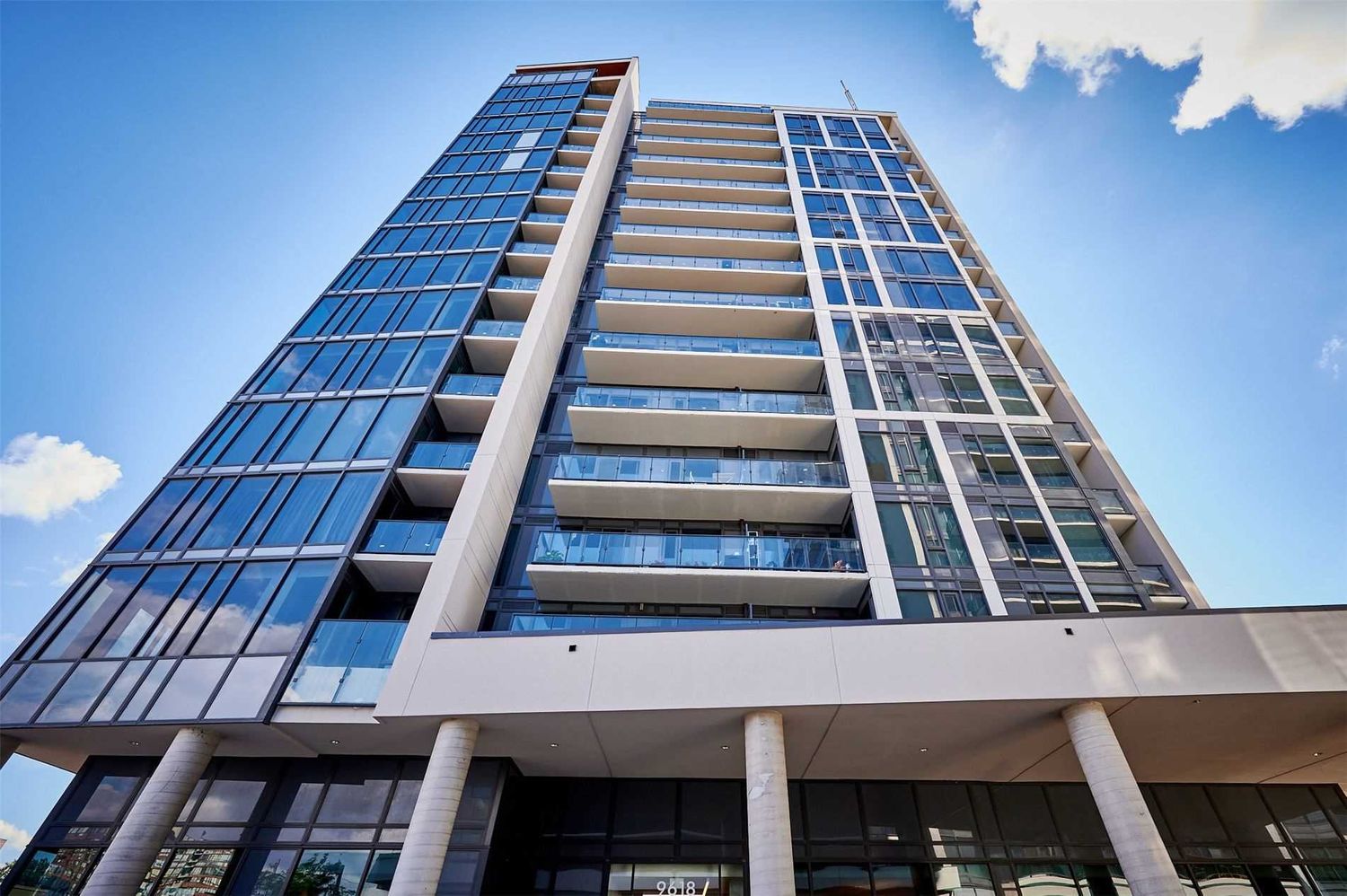 9618 Yonge Street. Grand Palace Condos is located in  Richmond Hill, Toronto - image #3 of 3