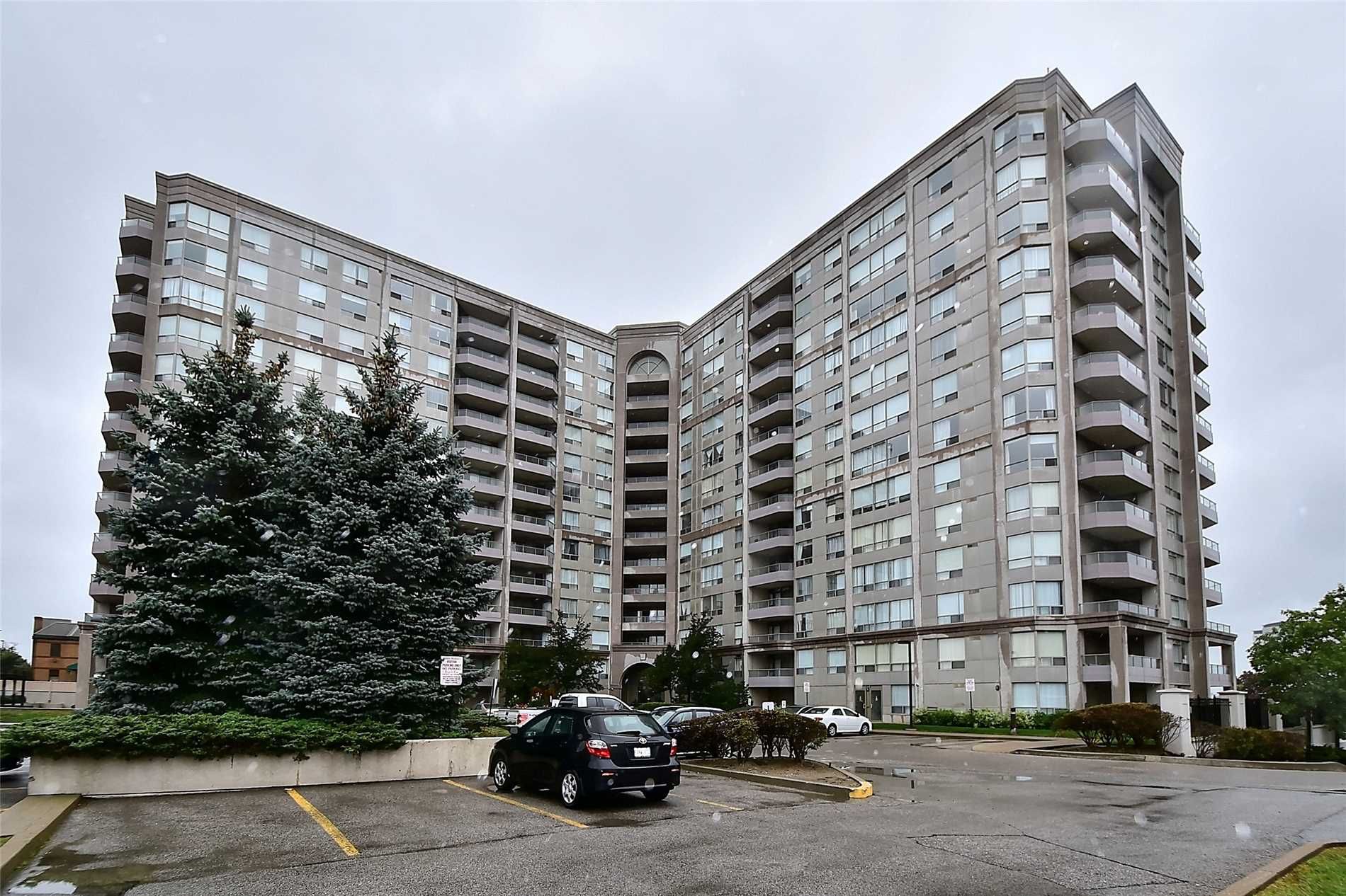 9015 Leslie St. This condo at Grand Parkway Residences I Condos is located in  Richmond Hill, Toronto