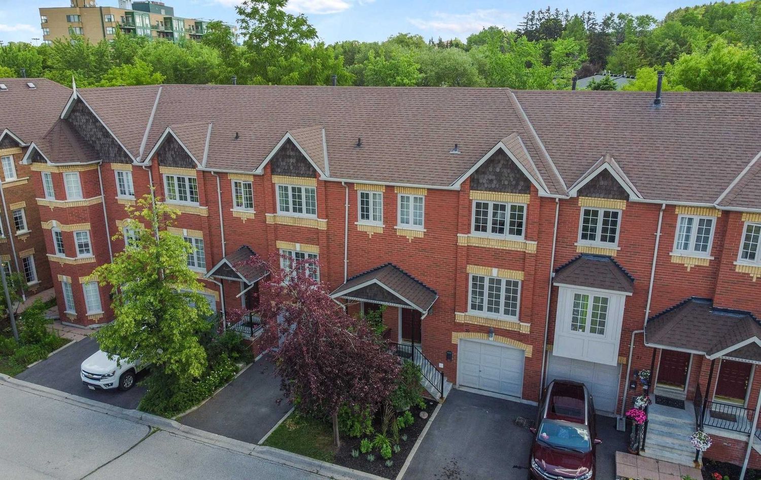 95 Weldrick Road E. Observatory Gate Townhomes is located in  Richmond Hill, Toronto - image #3 of 3