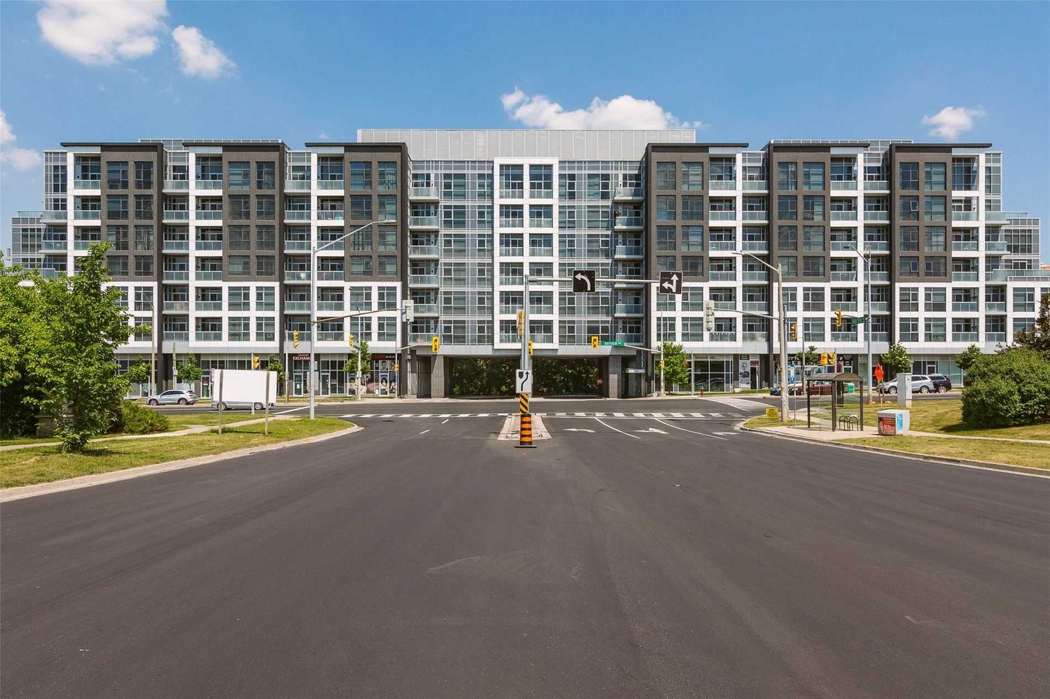 8763 Bayview Avenue. Tao Condos is located in  Richmond Hill, Toronto - image #2 of 3