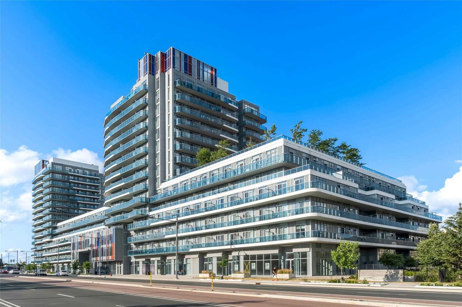 9471 Yonge Street. Xpression Condos is located in  Richmond Hill, Toronto - image #1 of 3