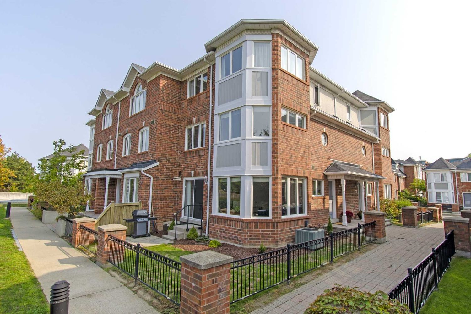 18 Clark Avenue W. 18 Clark Ave Townhomes is located in  Vaughan, Toronto - image #1 of 3