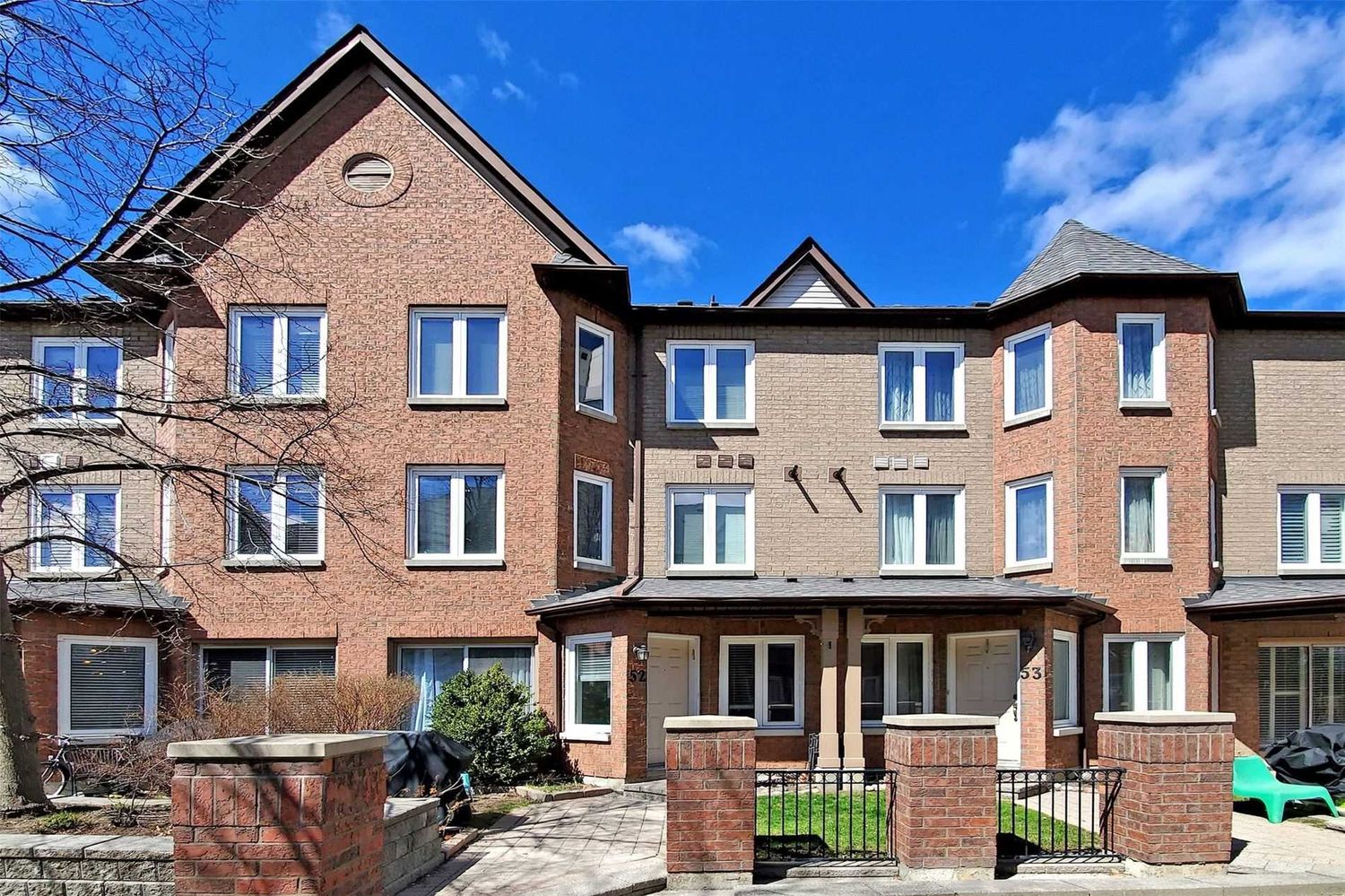 735 New Westminster Drive. 735 New Westminster Dr Townhomes is located in  Vaughan, Toronto - image #1 of 3