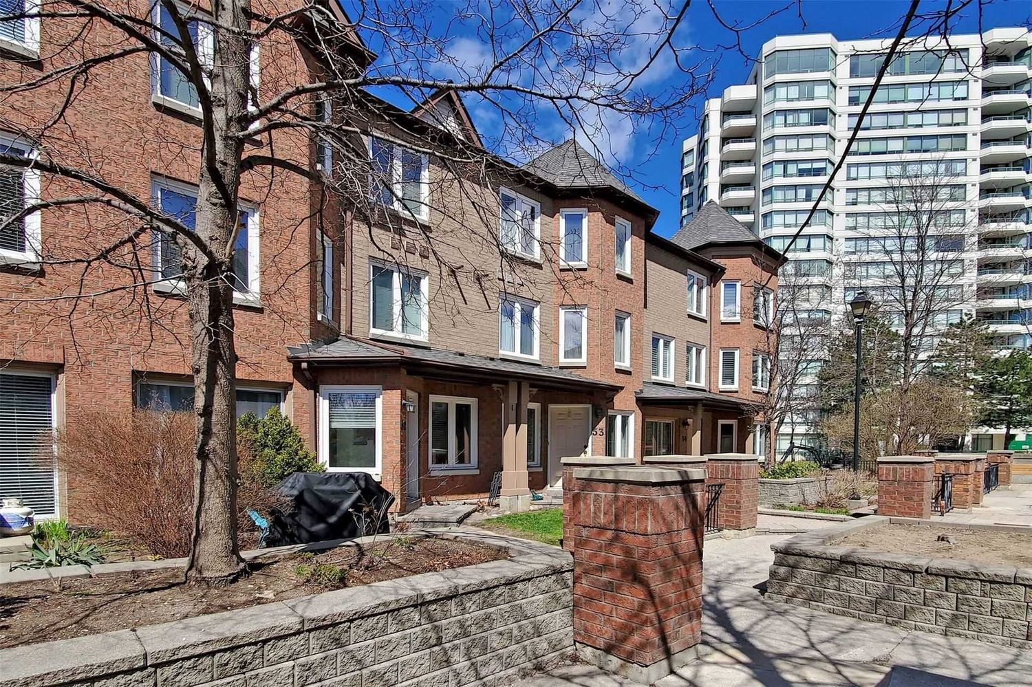 735 New Westminster Drive. 735 New Westminster Dr Townhomes is located in  Vaughan, Toronto - image #2 of 3