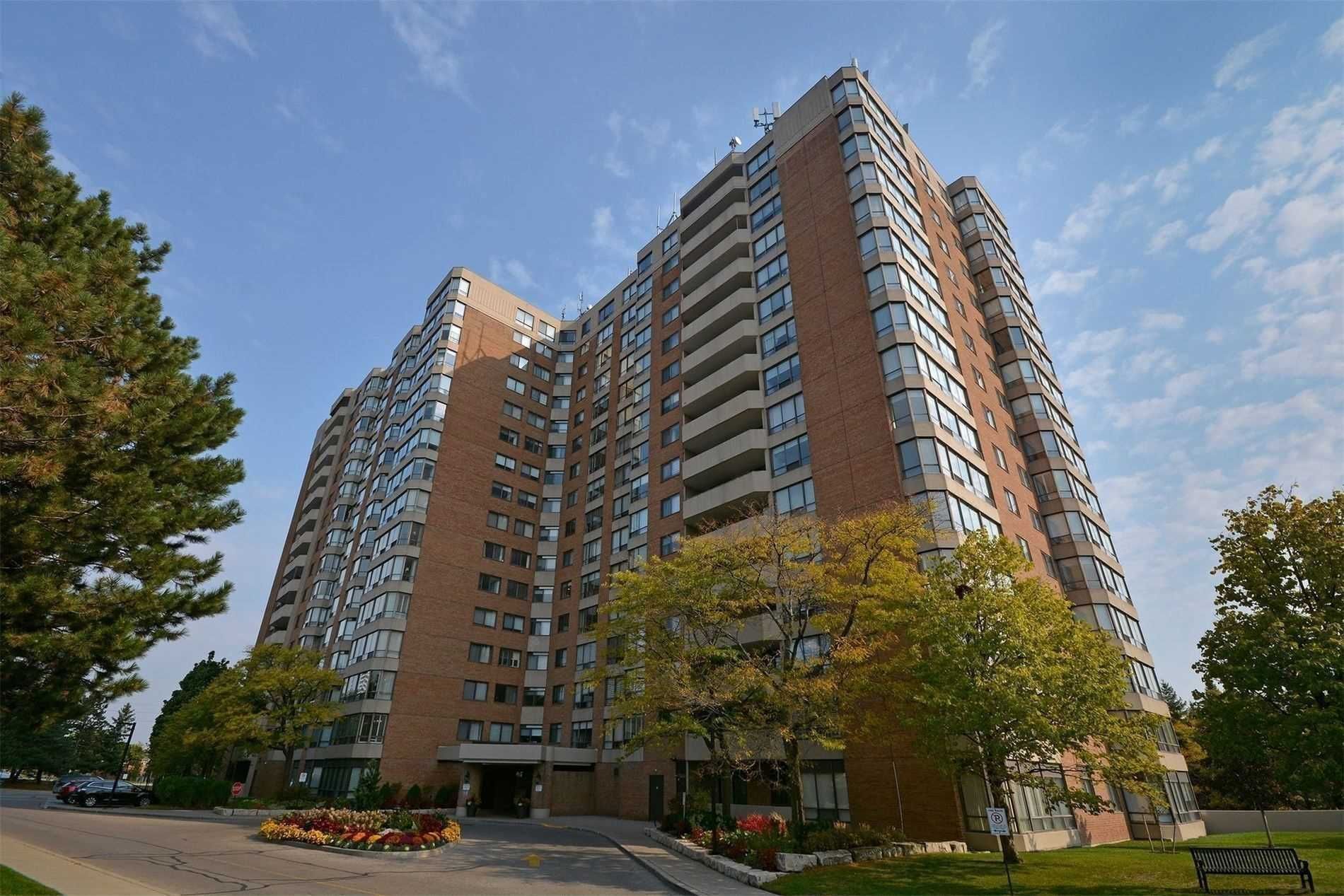 7601 Bathurst St. This condo at 7601 Bathurst Condo is located in  Vaughan, Toronto - image #1 of 2 by Strata.ca