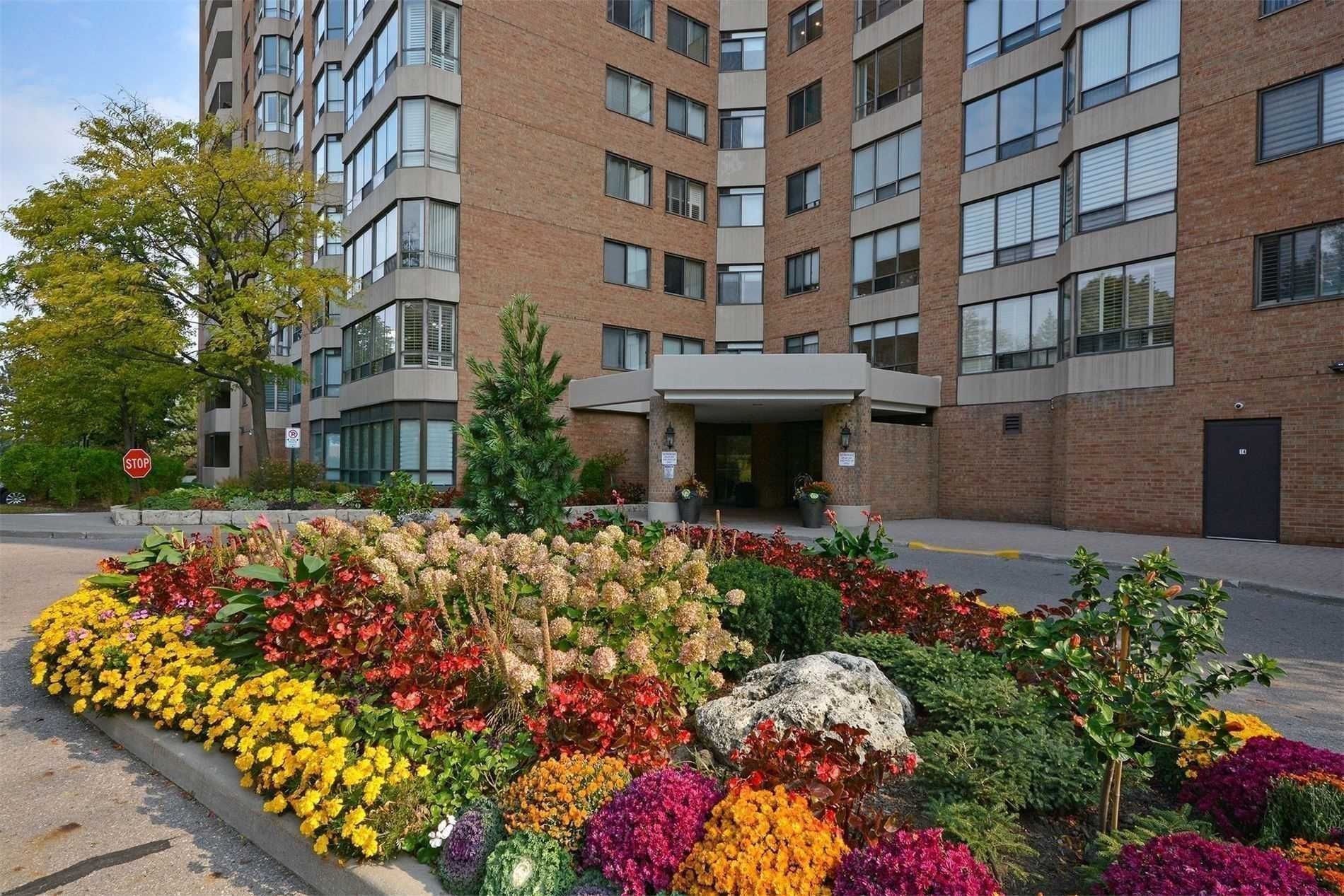 7601 Bathurst St. This condo at 7601 Bathurst Condo is located in Vaughan, Toronto - image #2 of 2 by Strata.ca