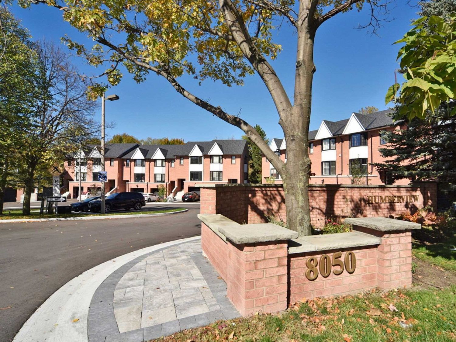 8050 Islington Avenue. 8050 Islington Ave Townhomes is located in  East End, Toronto - image #2 of 3