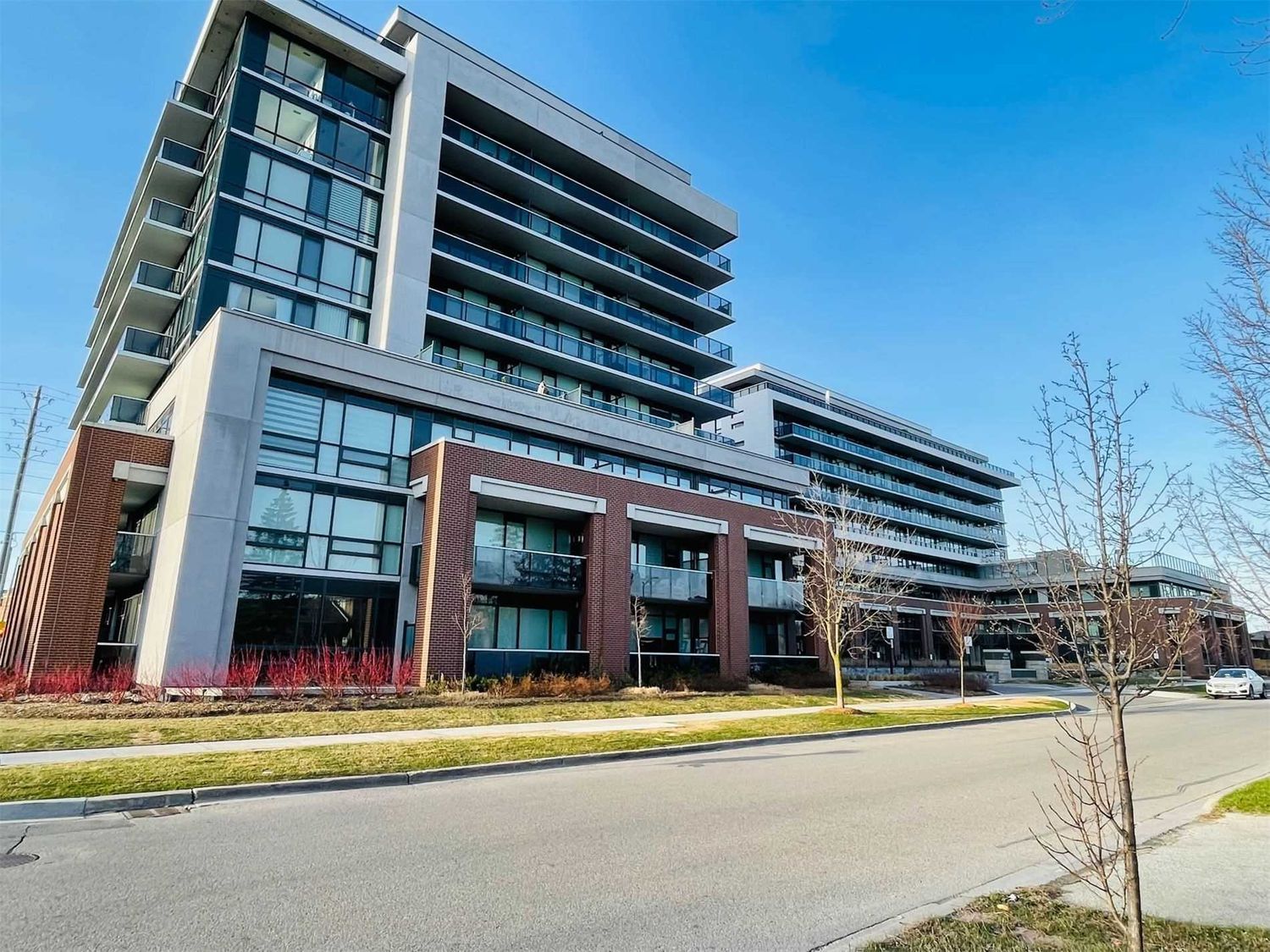 4800 Highway 7. Avenue on 7 Condos is located in  Vaughan, Toronto - image #2 of 3