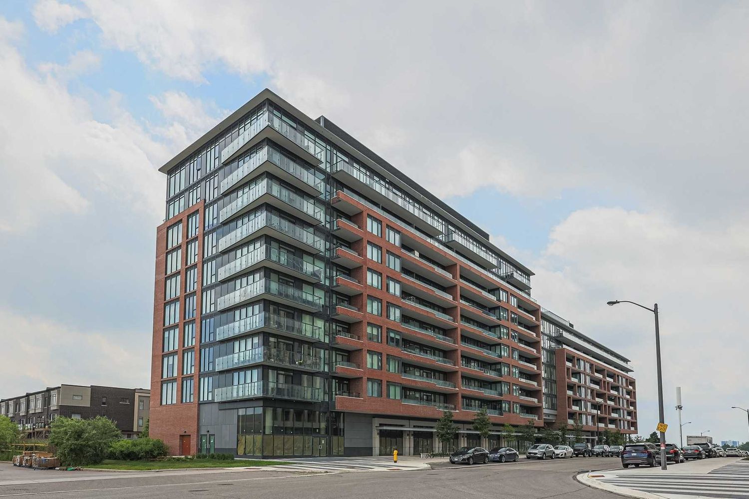 99 Eagle Rock Way. Indigo Condominiums is located in  Vaughan, Toronto - image #1 of 3