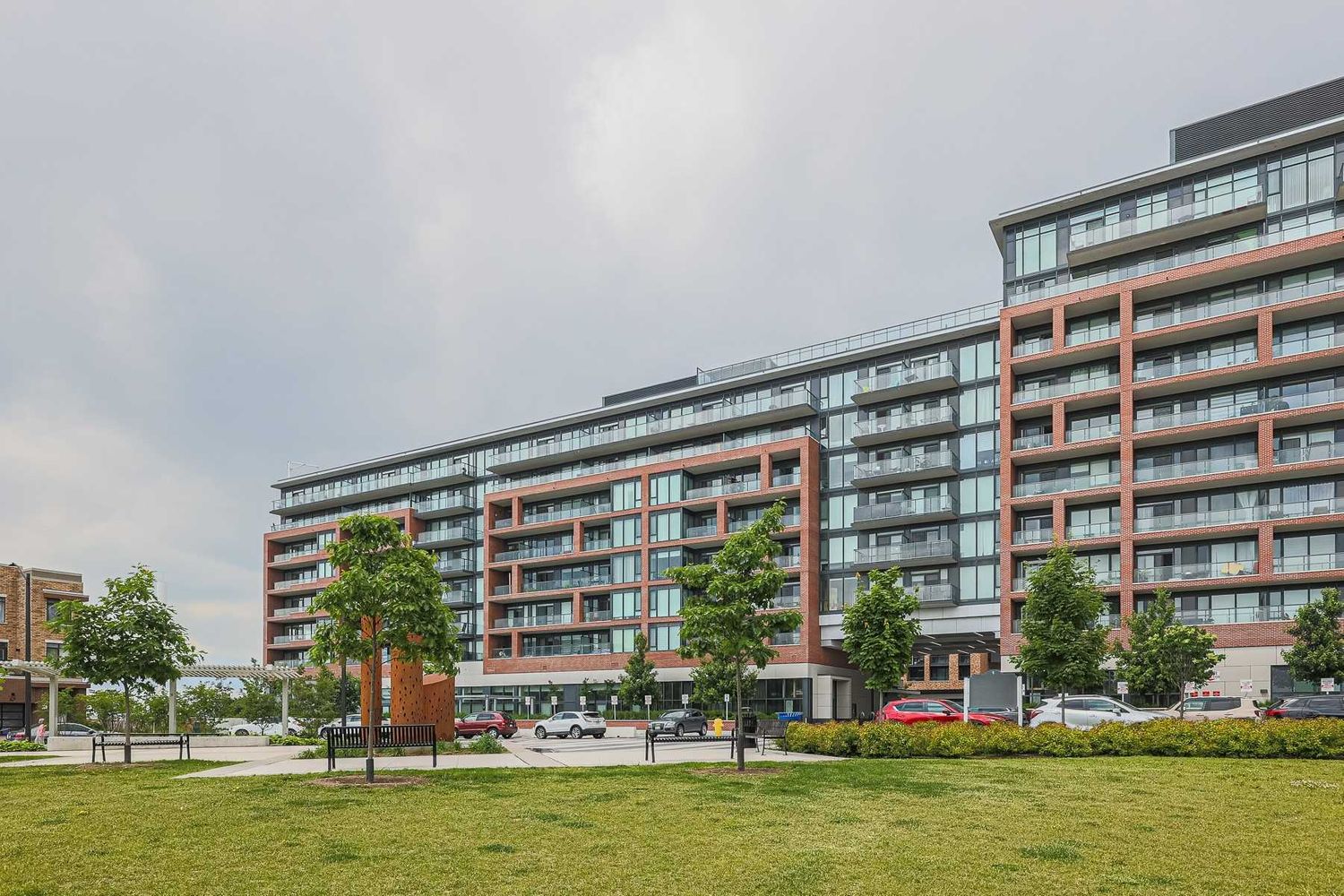 99 Eagle Rock Way. Indigo Condominiums is located in  Vaughan, Toronto - image #2 of 3