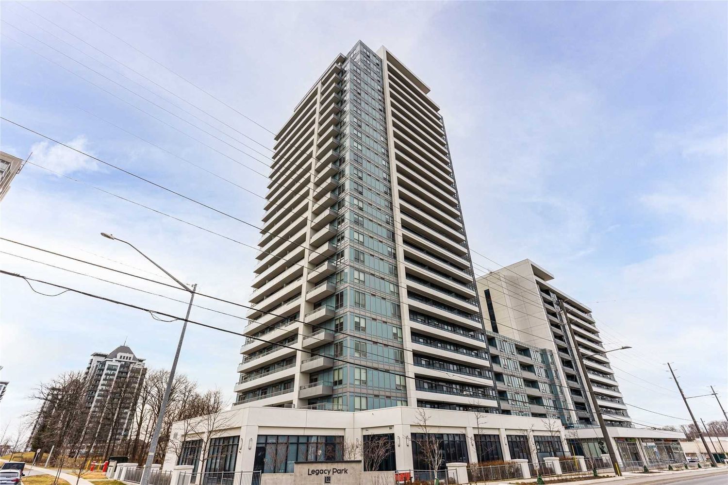 7890 Bathurst Street. Legacy Park Condos is located in  Vaughan, Toronto - image #2 of 3