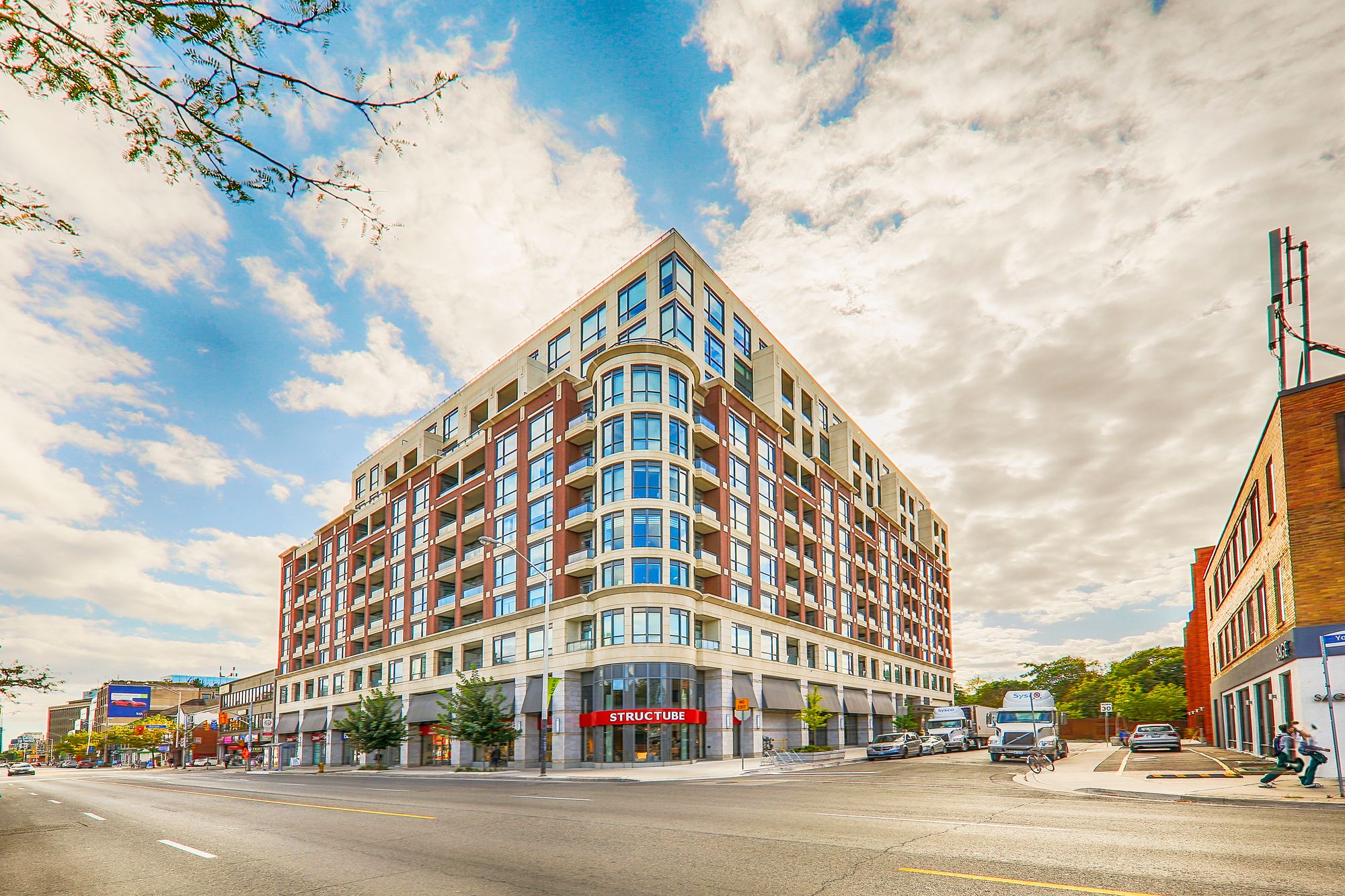 23 Glebe Rd W Allure 2 Beds 2 Baths Unit 525 Strata.ca