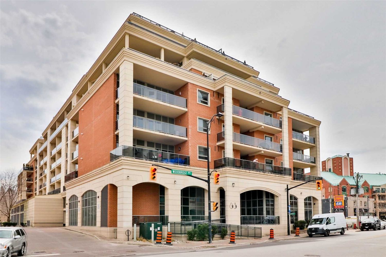 83 Woodbridge Avenue. Terraces On The Park Condos is located in  Vaughan, Toronto - image #3 of 3