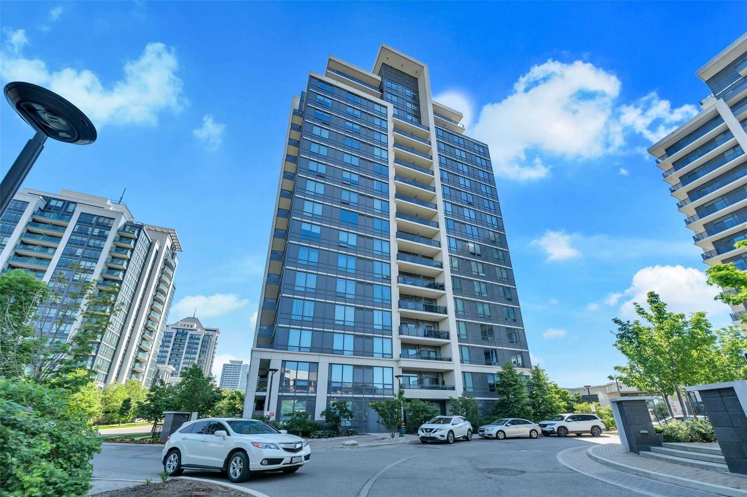 75 North Park Road. The Fountains Condos is located in  Vaughan, Toronto - image #2 of 3