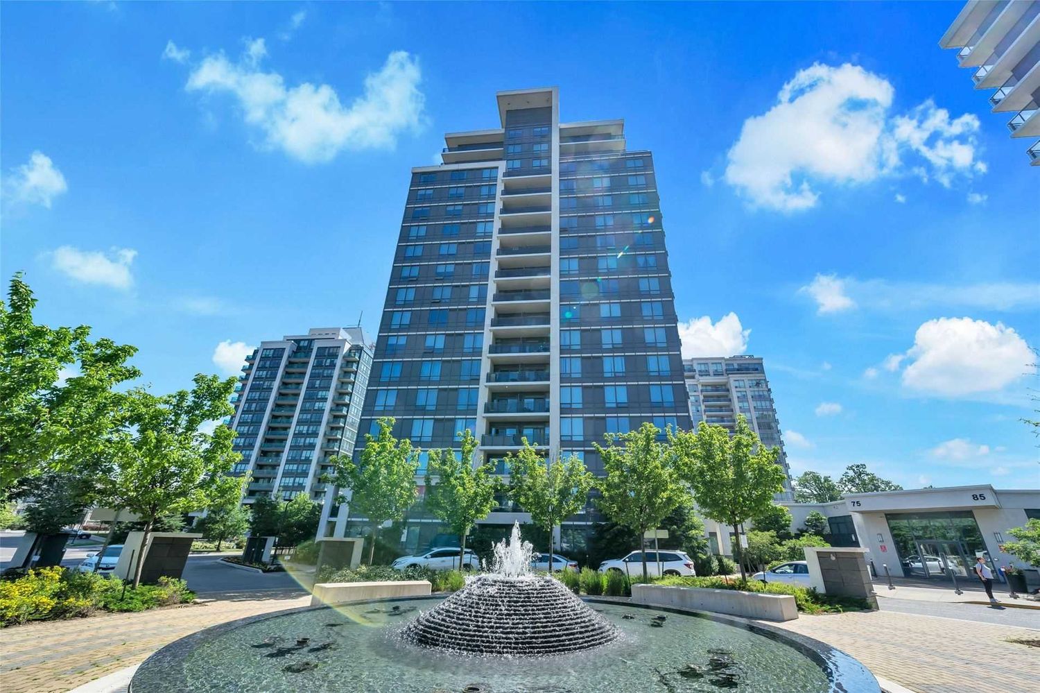 75 North Park Road. The Fountains Condos is located in  Vaughan, Toronto - image #3 of 3