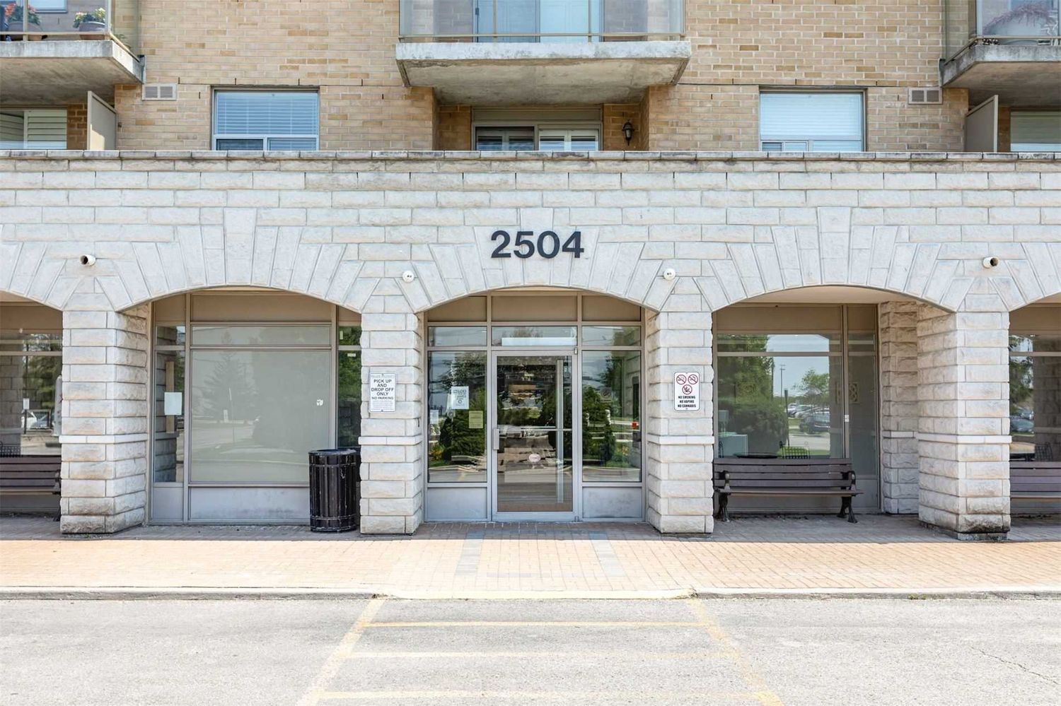 2504 Rutherford Road. Villa Giardino II Condos is located in  Vaughan, Toronto - image #3 of 3