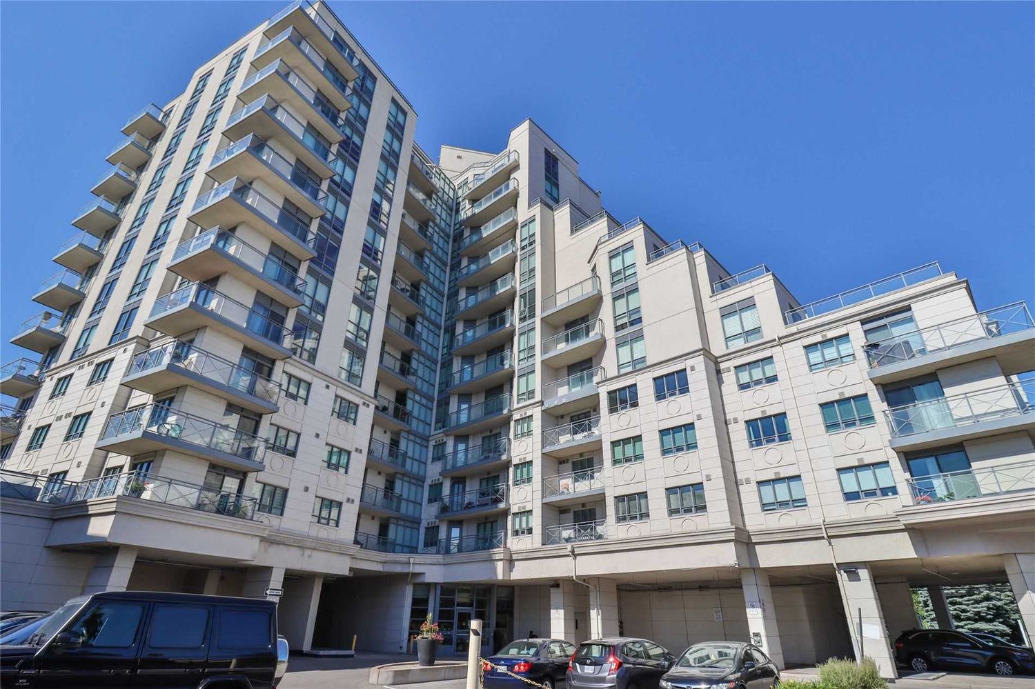 7730 Kipling Avenue. Volare Condos is located in  Vaughan, Toronto - image #3 of 3