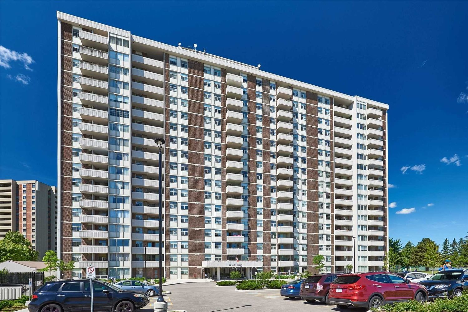 44 Falby Court. 44 Falby Court Condos is located in  Ajax, Toronto - image #1 of 2
