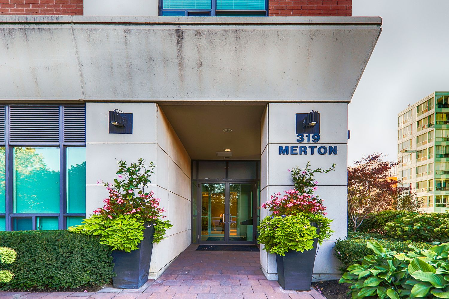 319 Merton Street. The Domain is located in  Midtown, Toronto - image #4 of 4