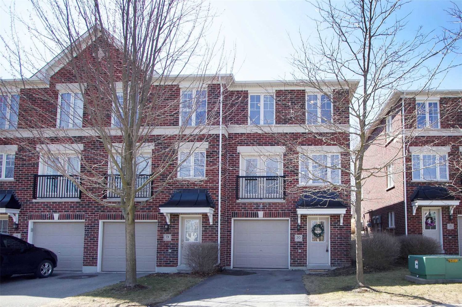 571 Longworth Avenue. 571 Longworth Townhomes is located in  Clarington, Toronto - image #1 of 3