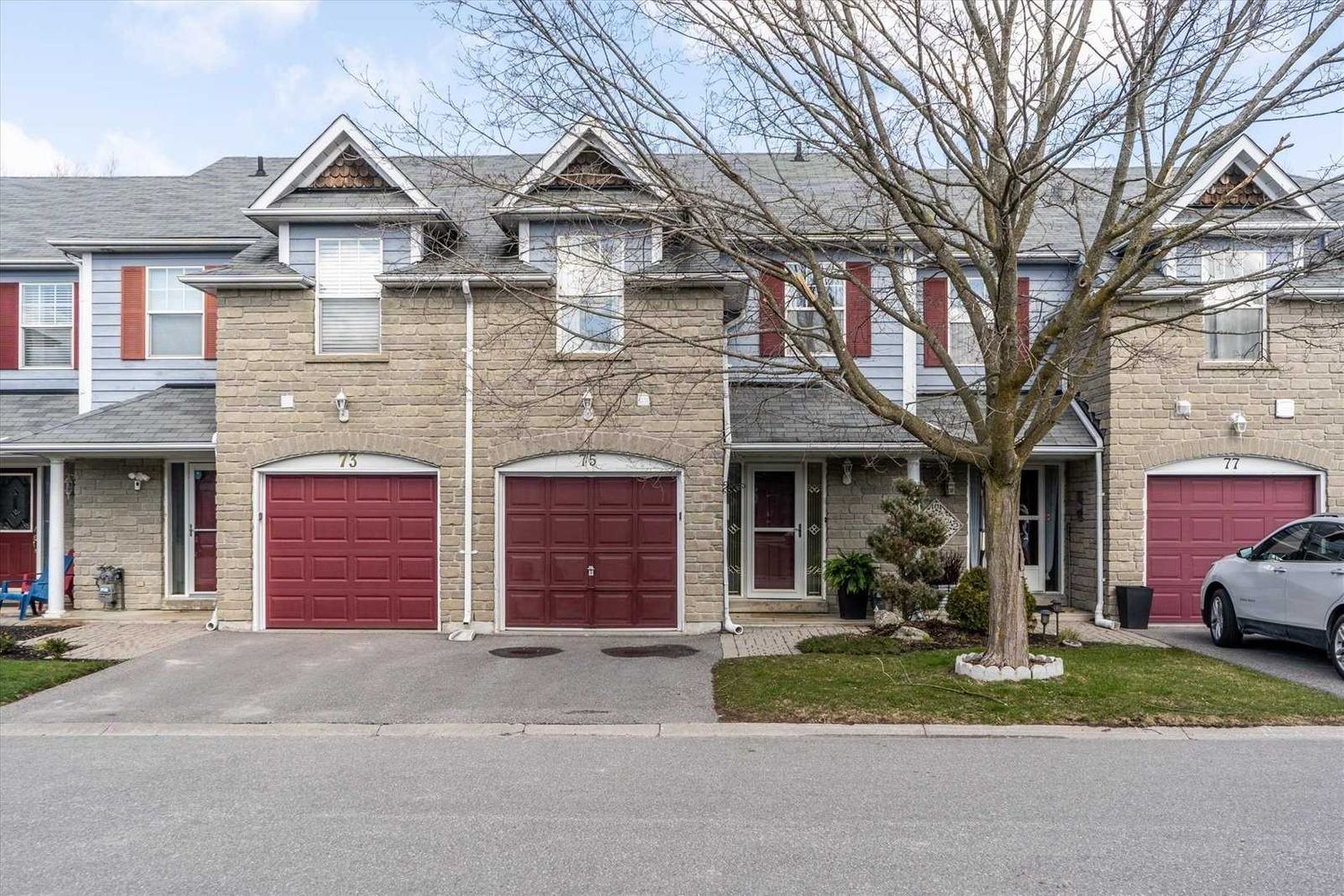 2800 Courtice Road. Nantucket Townhomes is located in  Clarington, Toronto - image #1 of 2