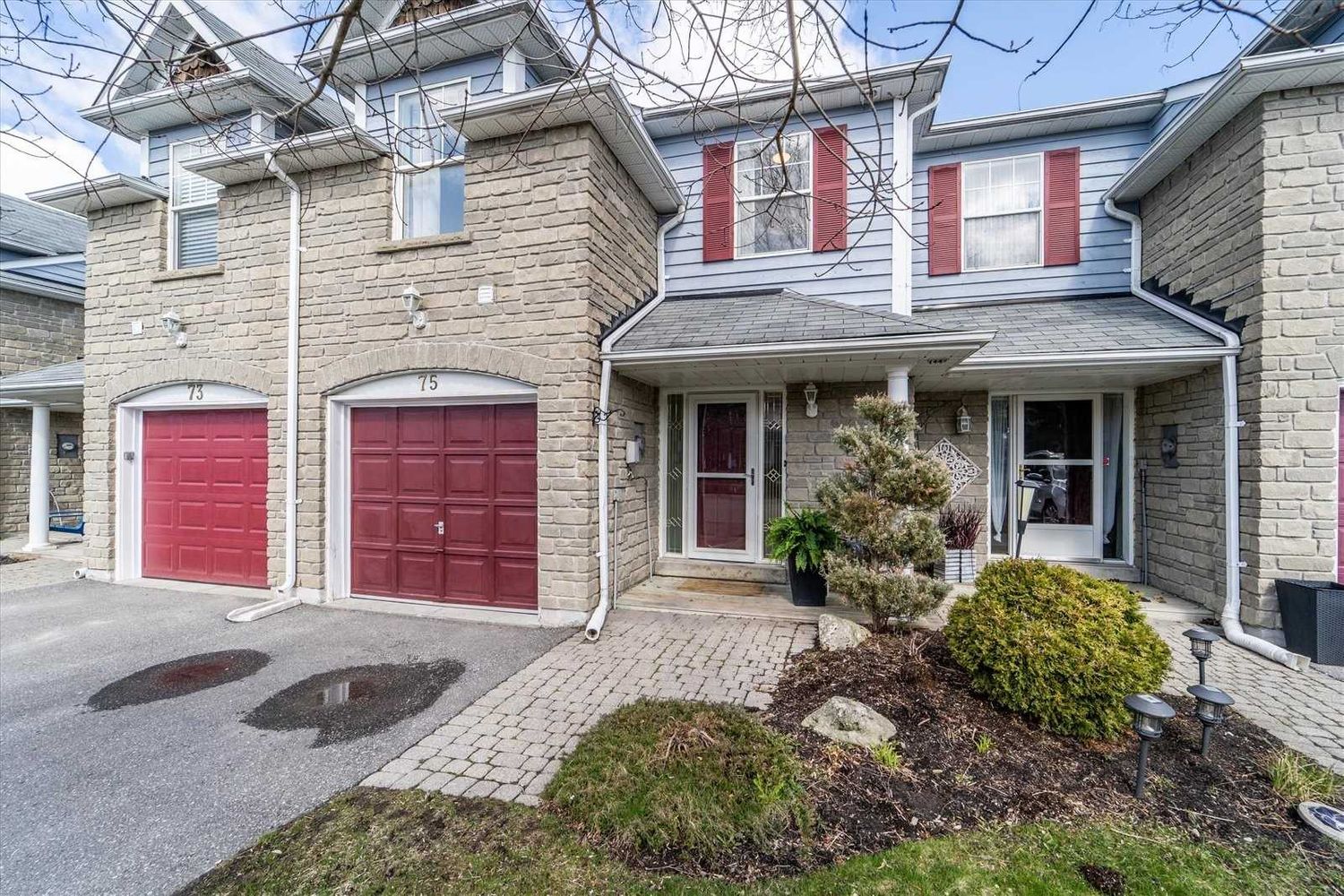 2800 Courtice Road. Nantucket Townhomes is located in  Clarington, Toronto - image #2 of 2