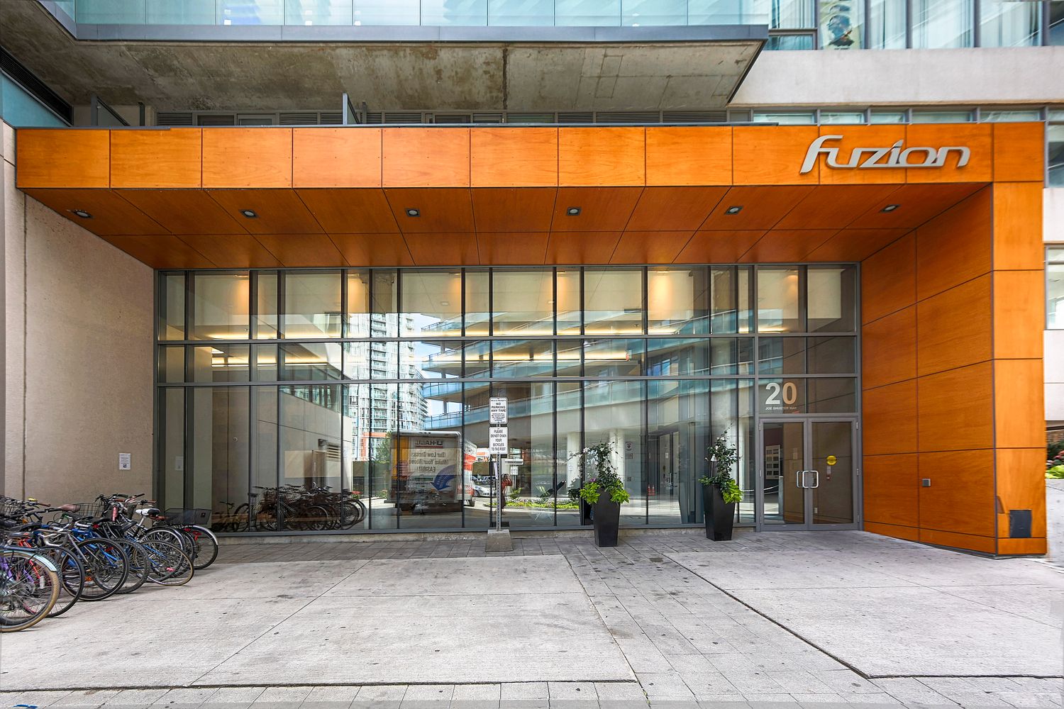 20 Joe Shuster Way. Fuzion is located in  West End, Toronto - image #4 of 5
