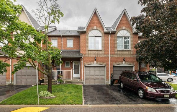 1867 Kingston Road Townhomes