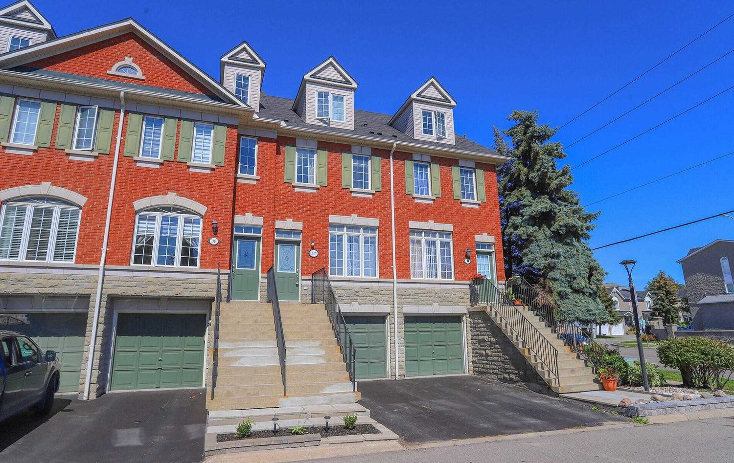1330 Altona Road. Kingsgate On The Rouge Townhomes is located in  Pickering, Toronto - image #2 of 2
