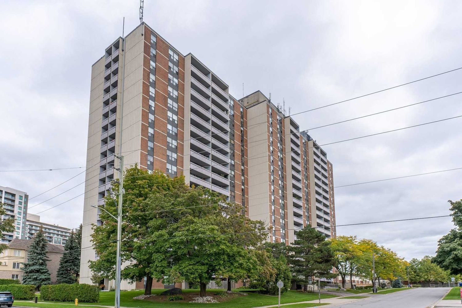 1210 Radom Street. The Bayshore Condominiums is located in  Pickering, Toronto - image #1 of 3