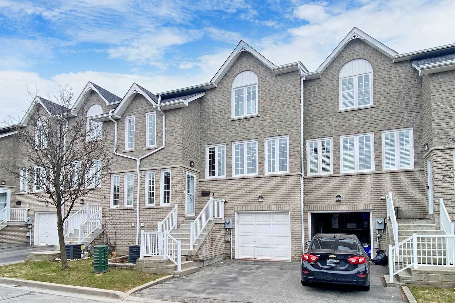 1345 Altona Road. The Gates of Pickering Townhomes is located in  Pickering, Toronto - image #1 of 2