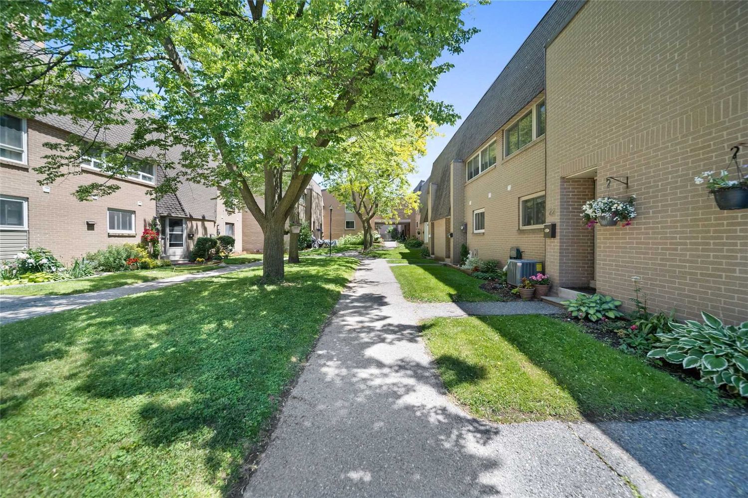 1235 Radom Street. Village By The Lake Townhomes is located in  Pickering, Toronto - image #1 of 3