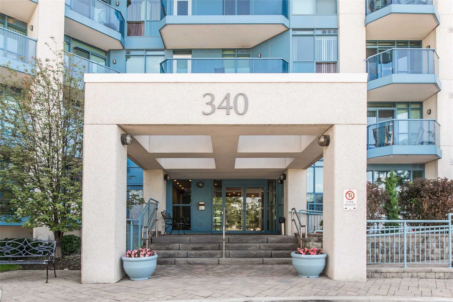 340 Watson Street West. The Yacht Club Condos is located in  Whitby, Toronto - image #2 of 3
