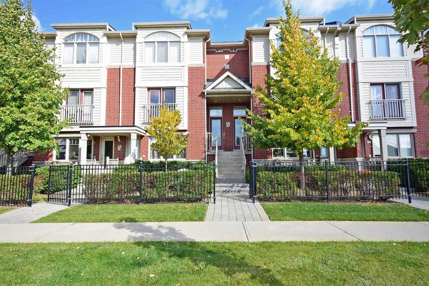 3335-3395 Thomas Street. Garden Villas on Thomas Townhomes is located in  Mississauga, Toronto
