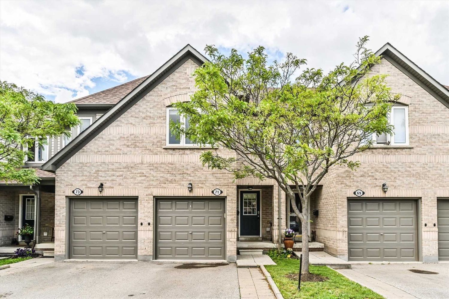 86 Joymar Drive. Streetsville Walk Townhomes is located in  Mississauga, Toronto - image #1 of 2