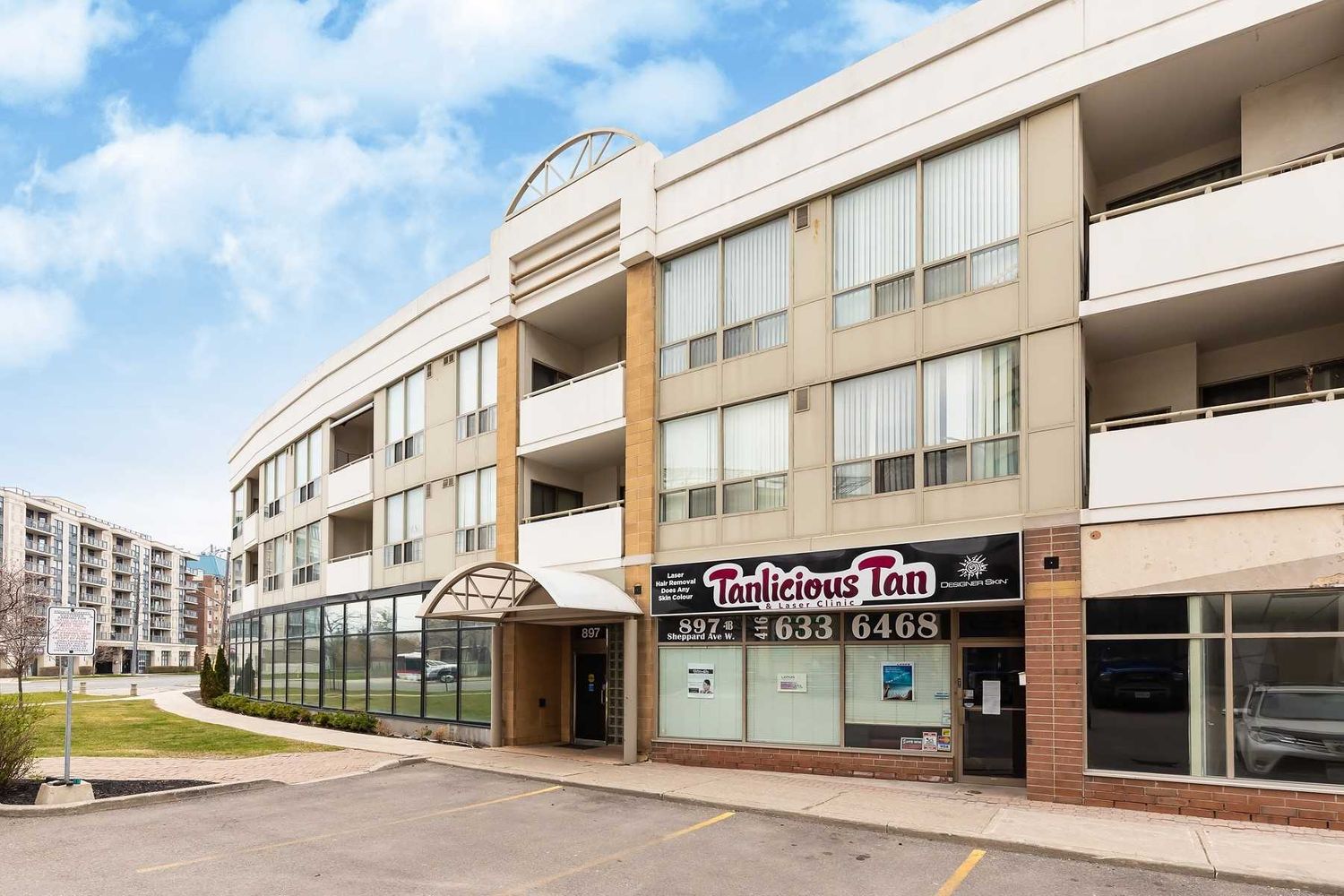 897 Sheppard Avenue W. 897 Sheppard Ave West Condos is located in  North York, Toronto - image #2 of 2