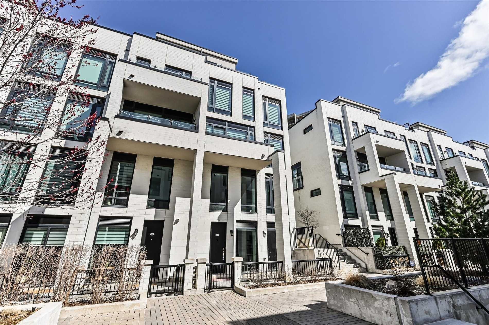 134 Hill Blvd & Eglinton Townhomes 3 Beds 2