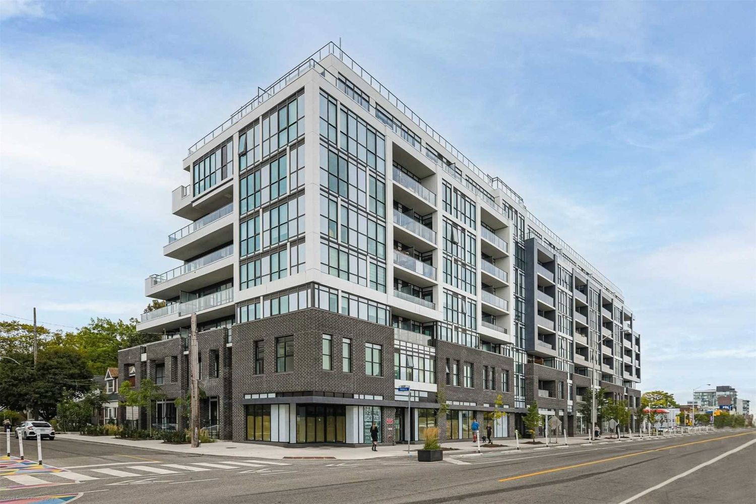 2315 Danforth Avenue. Canvas Condos is located in  East End, Toronto - image #1 of 2